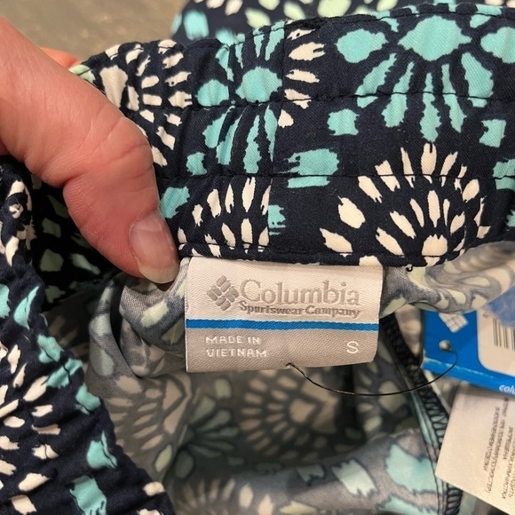 COLUMBIA Cool Coastal Shortie Shorts Womens S Omni Shade 50+ Blue Geometric NWT - Picture 5 of 8